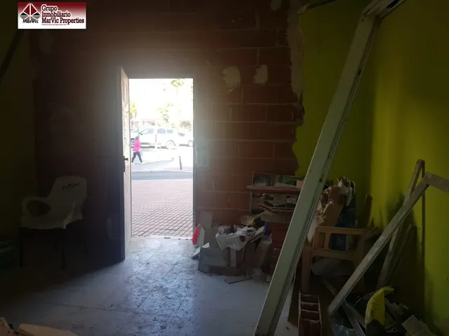 Local Alfonso Puchades — 6