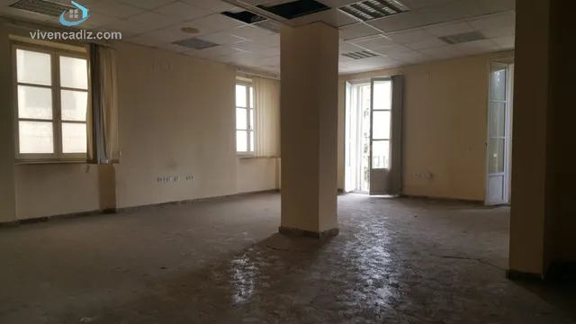 IDEAL INVERSORES. 320 METROS A REFORMAR. PARA OFICINAS O PISOS. — 10