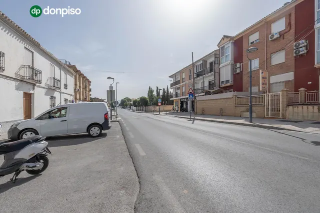 PISO EN LAS GABIAS JUNTO AL METRO — 38