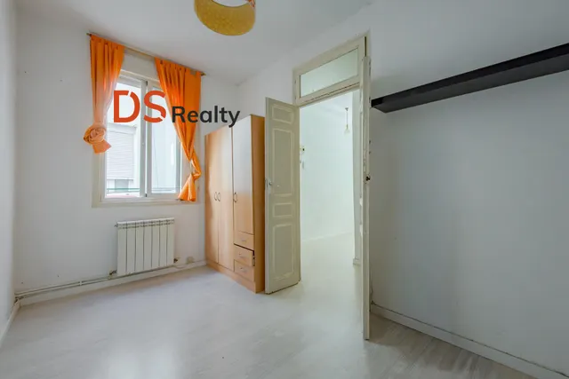 Ds realty presenta | piso 3+1 con dos balcones en malasaña. — 18