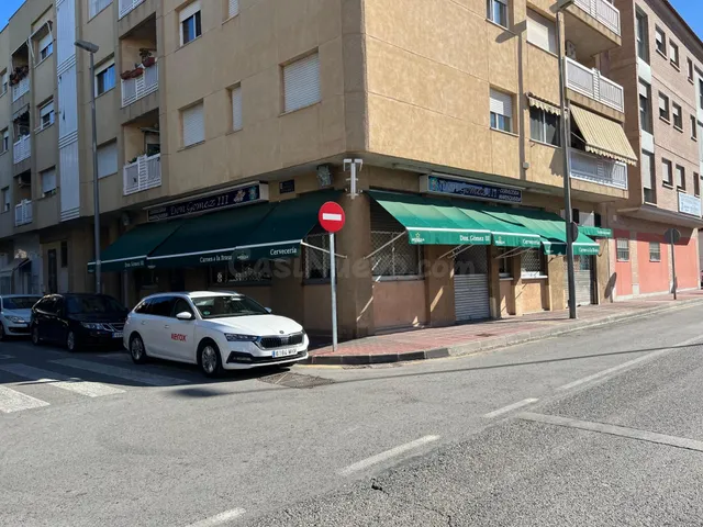 ESPECTACULAR LOCAL COMERCIAL EN LA FLOTA - foto 2