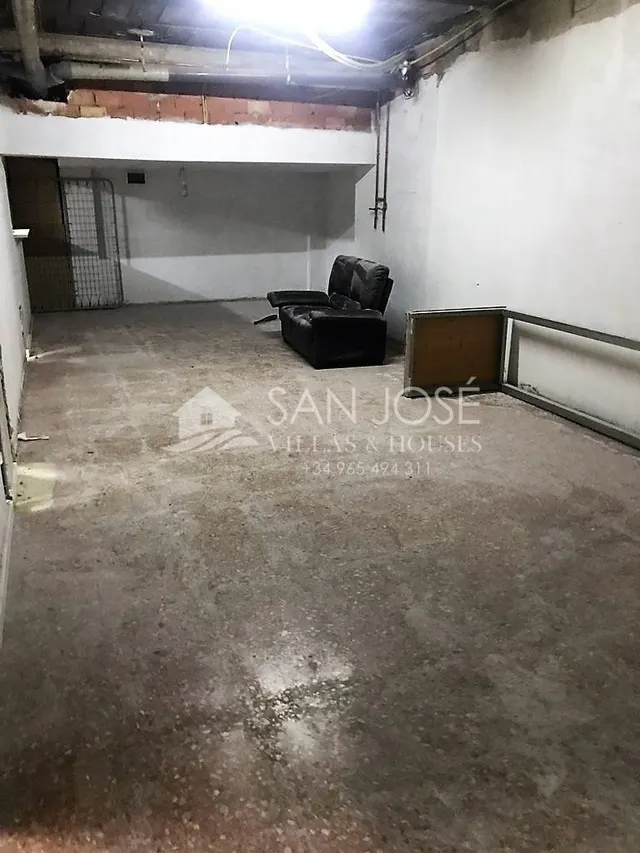 LOCAL COMERCIAL CERCA DE AVENIDA DE LA CONSTITUCION, VENTA — 7