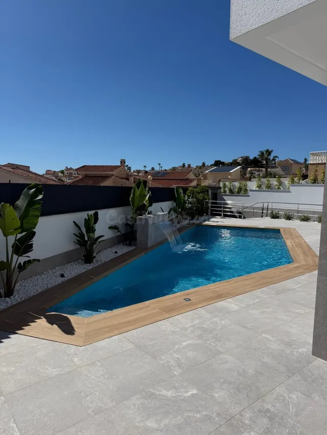 ¡Impresionante Villa de Lujo en Ciudad Quesada! — 4