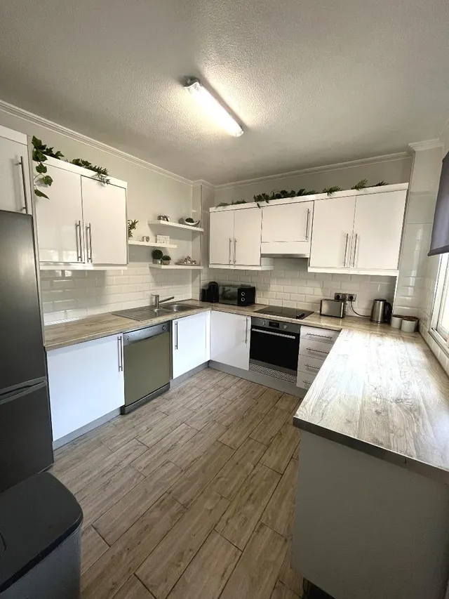 Villa independiente totalmente renovada con apartamento independiente y piscina en La Zenia!!! — 30