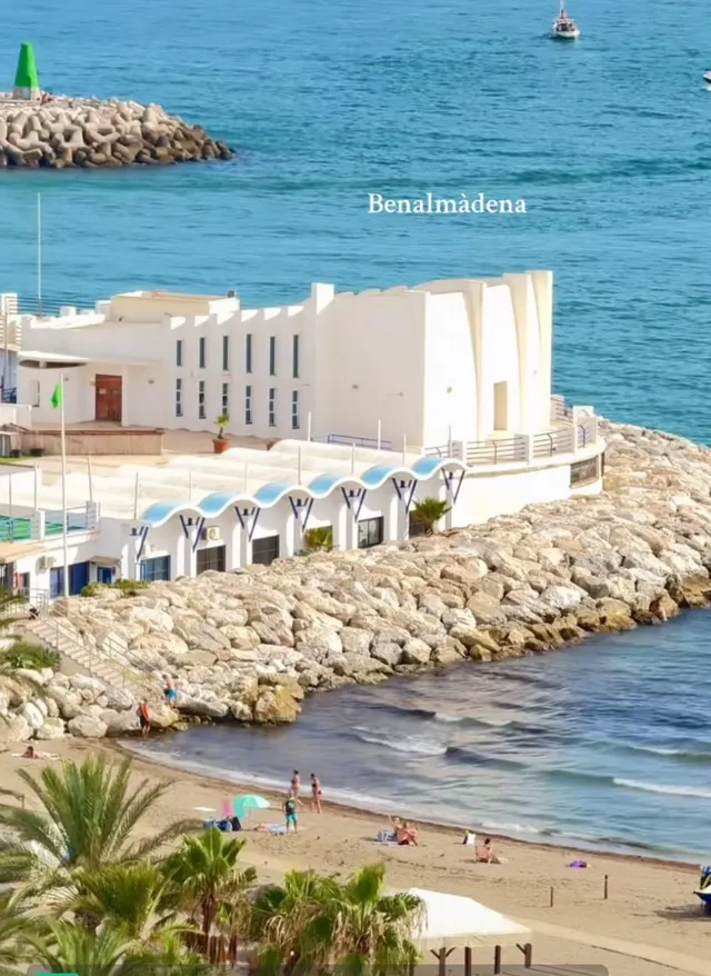 Apartamento en 2a línea de playa en Benalmádena Costa — 21