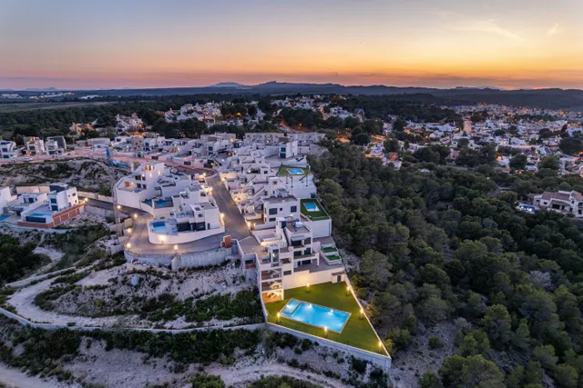 OBRA NUEVA! BUGALOW EN SAN MIGUEL DE SALINAS. 2 DORM. 2 BAÑOS. PISCINA+GARAJE. — 34