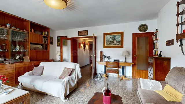 Amplia Vivienda en Avenida César Augusto con Garaje - foto 2