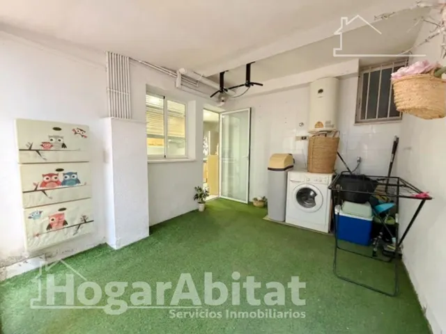 Excelente ubicación y reforma integral en este luminoso piso exterior con terraza, garaje y piscina comunitaria — 29