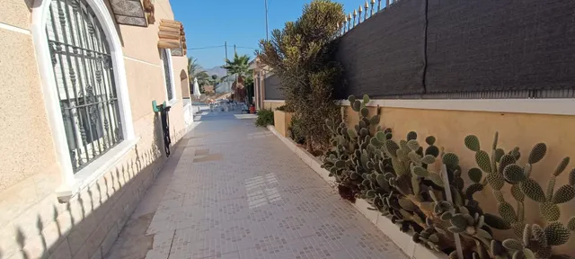 Chalet con parcela y piscina privada — 17
