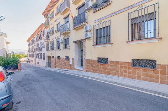 PISO, COHERA Y TRASTERO EN LA ZUBIA — 3