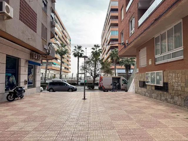 Local Comercial Cerca a la Playa — 28