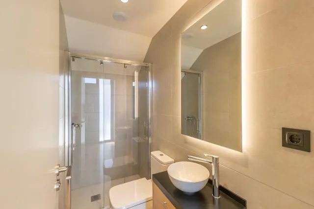 Espectacular chalet en Sancibrián con piscina climatizada — 19