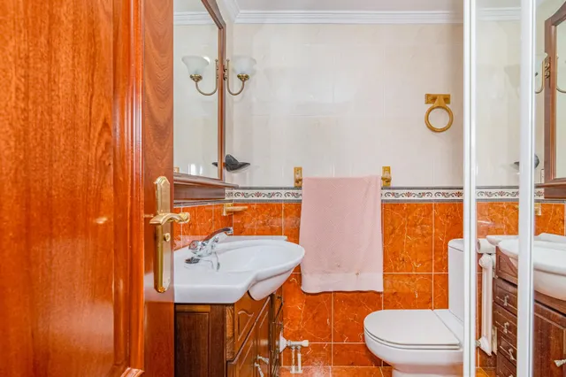 Espectacular casa en bola de oro — 23