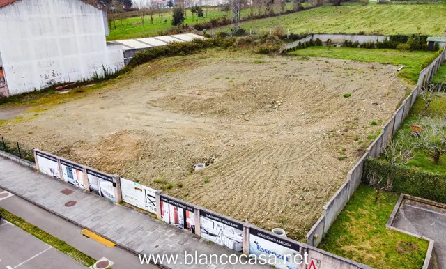"¡Ubicación Privilegiada! Solar Urbano de 1474 m2 en Avenida de Malpica, Sísamo - Carballo" — 5
