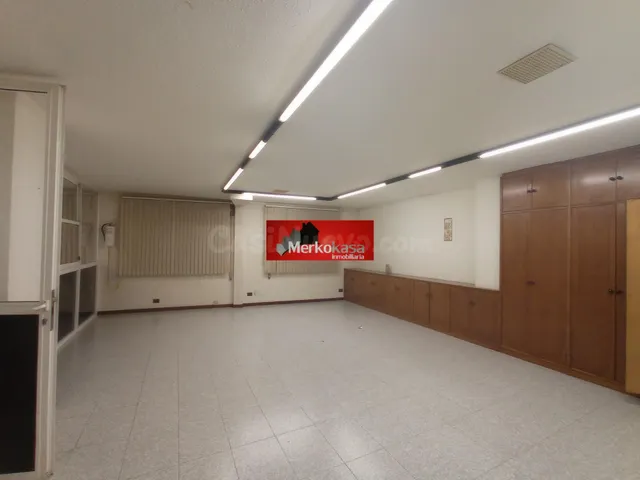 Oficina 97m² en alquiler - Centrica - foto 3