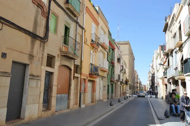 Plaza de parking en centro de Reus (calle Roser) — 7