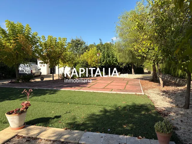 Chalet en venta en Ontinyent, a un paso del casco urbano y con bonitas vistas a la montaña. — 7