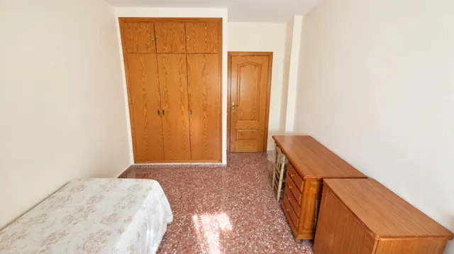 CASA DE CAMPO CERCA DEL CASCO URBANO, EN ONTINYENT — 17