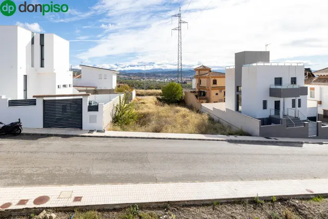 TERRENO A LA VENTA EN PELIGROS — 18
