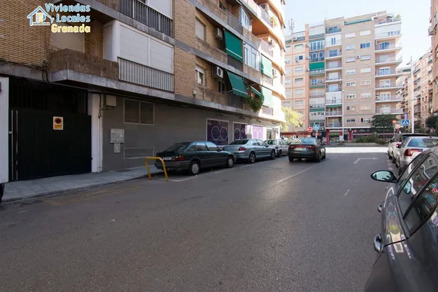 Plaza de garaje en camino de Ronda, junto Gimnasio Yo10 — 13