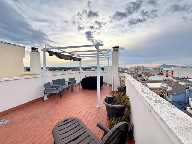 Apartamento luminoso y espacioso en la acogedora Formentera. Cerca de colegios y comercios, a 10 min a pie de Benijófar, a 3,5 km del La Marquesa Golf, y a solo 11 km de las playas de Guardamar. — 33