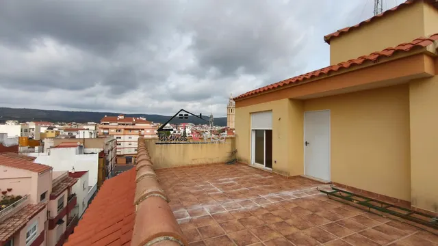 ÁTICO-DÚPLEX A ESTRENAR. 4 DORMITORIOS. 3 BAÑOS. TERRAZA DE 35M. COCHERA INCLUIDA — 7