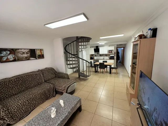 Playa San Juan. Duplex 3 habitaciones, 2 baños, balcon, garaje y trastero a 5 0 metros dle mar — 2