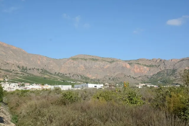 ¡¡ GRAN OPORTUNIDAD !! Parcela rústica de 5600 m2. de superf - foto 4