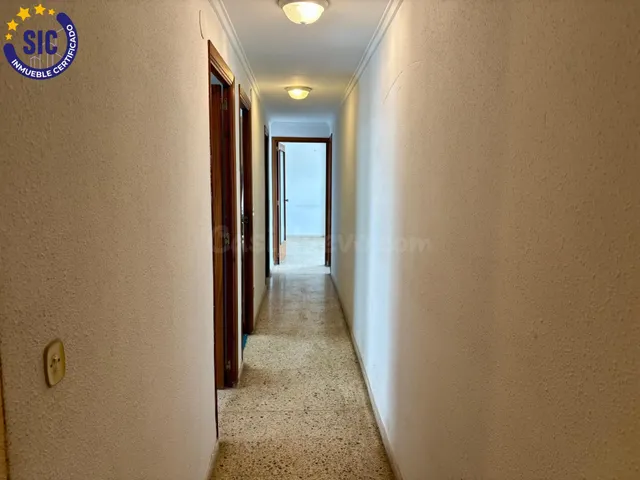 PISO LUMINOSO, IDEAL PARA VIVIR O INVERTIR EN NULES - foto 4