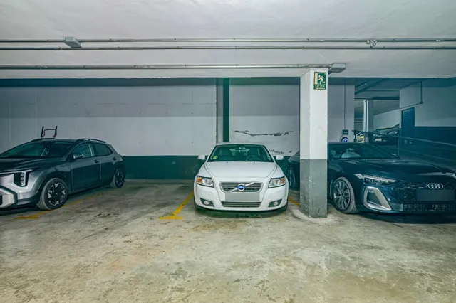 Exclusivo atico en residencial gran parque  en venta de 4 dormitorios en el barrio albayda — 48
