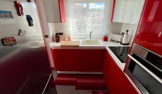 Espectacular piso reformado con diseño y calidad,  con vistas impresionantes al mar y Benidorm. — 32