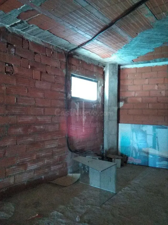 Local comercial 210m² en alquiler - CASAR DE CACERES - foto 4