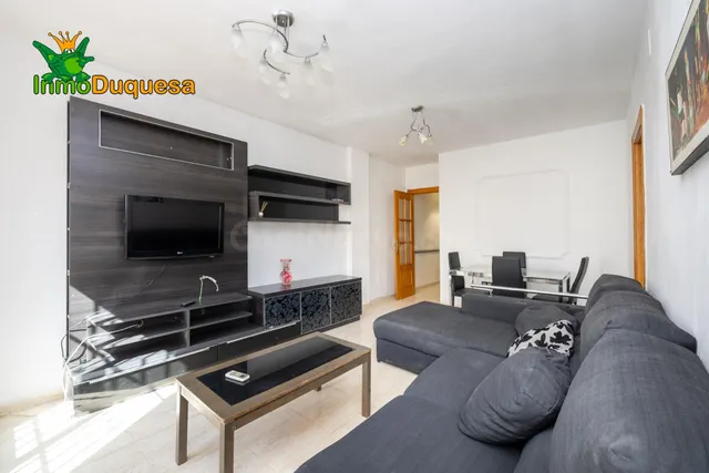 Piso de 3 dorm. en Las Gabias, con APARCAMIENTO. — 26