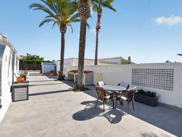 Villa 3 habitaciones en venta - Nueva Torrevieja — 3
