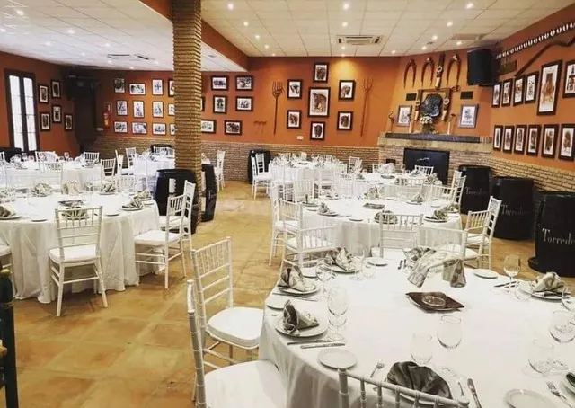 se vende restaurante con casa y cuadras en Malaga - foto 3
