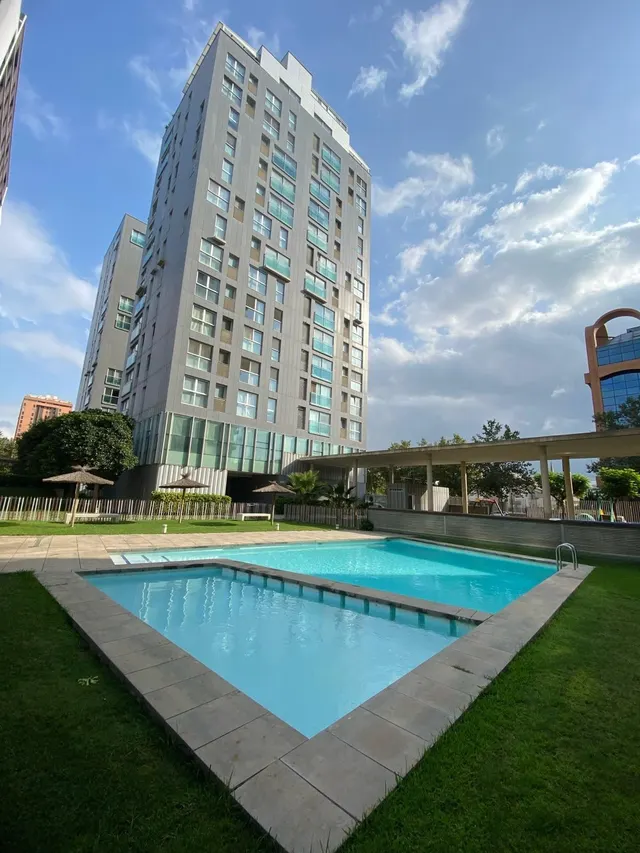 PARTICULAR VENDE | PISO CON GARAJE, TRASTERO Y PISCINA EN CUATRE CARRERES — 12