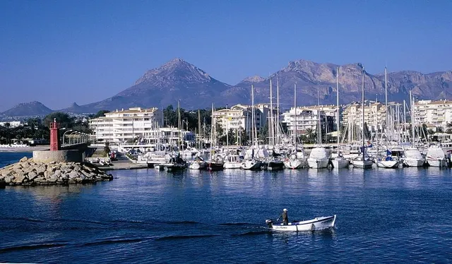 Villa de 3 dormitorios con vistas al mar y a la montaña a la venta en Finestrat — 20