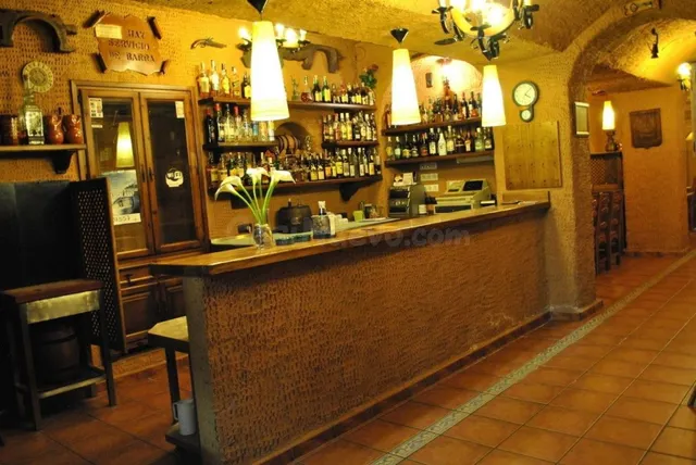 Bodega restaurante en Fontecha del Paramo - foto 4