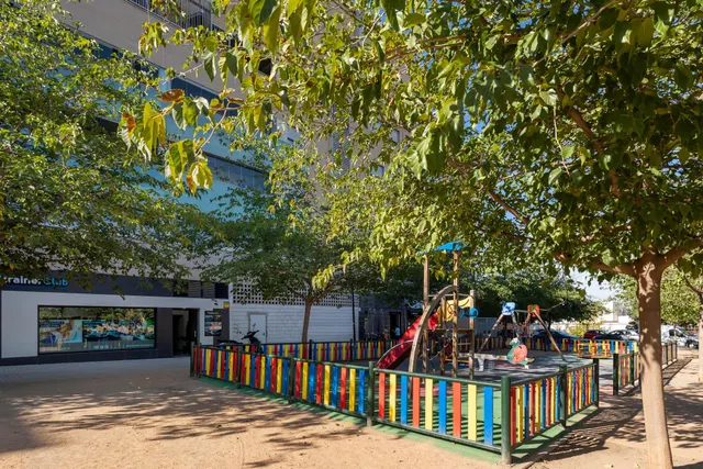 Local comercial en el Campus de la Salud — 9