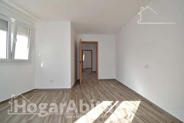 Casa reformada con terraza y garaje en el centro — 32