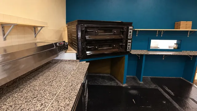Pizzería para llevar en traspaso en Valencia | equipada | 49.000 € — 4