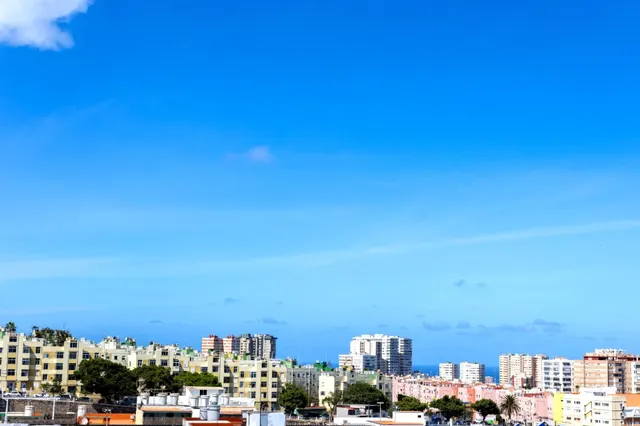 Edificio con balcones y terrazas en venta en Schamann — 49