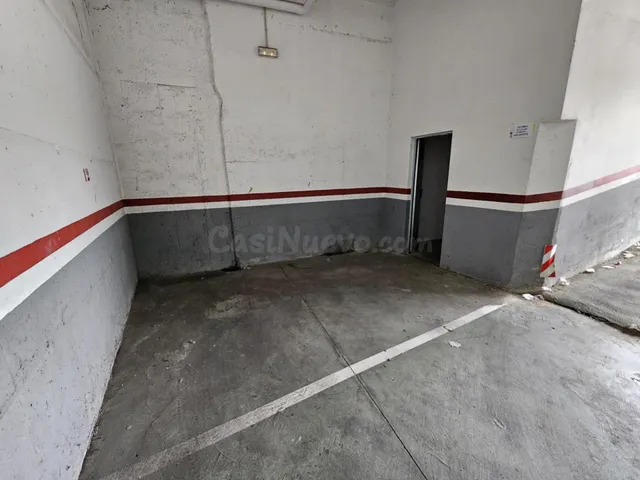 OPORTUNIDAD VENTA LOTE DE 7 PLAZAS DE PARKING Y 3 TRASTEROS  - foto 5