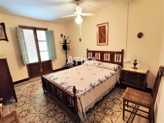 CASA DE CAMPO MUY CERCA DEL CASCO URBANO — 31