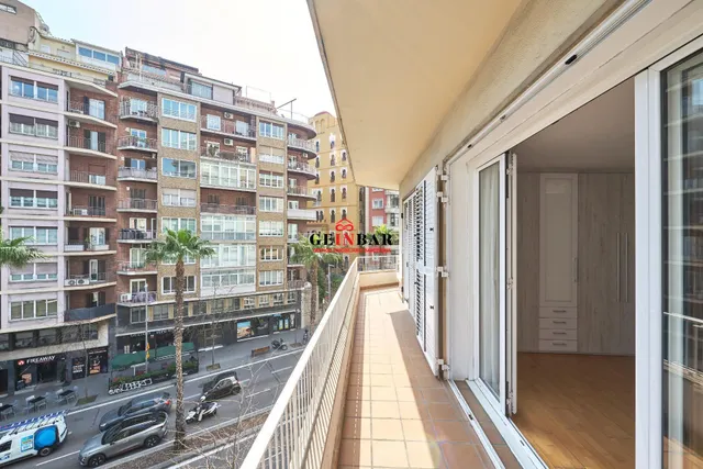 LUMINOSO PISO TOTALMENTE EXTERIOR CON TERRAZA — 16