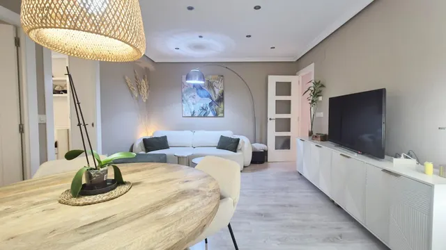 PISO VENTA SALAMANCA. Urbis te ofrece un piso reformado en venta en Garrido Sur, Salamanca. — 7