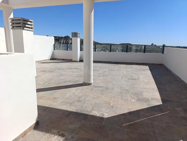 ÁTICO EXCLUSIVO: Tu Oasis con Gran Terraza de 62 m2 a Estren - foto 5