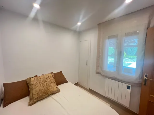 ESPECTACULAR FINCA CON CHALET A 5 MIN DE PONFERRADA — 32