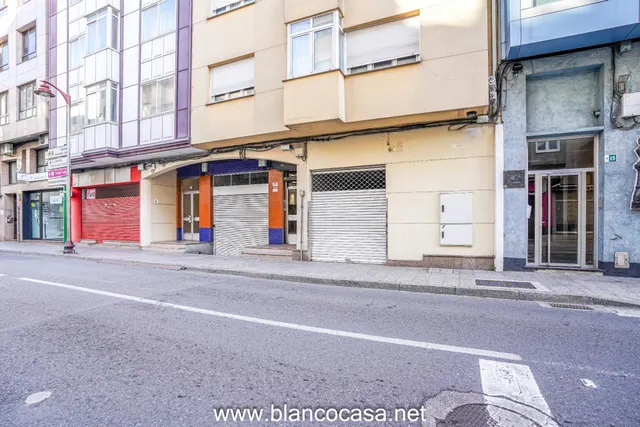 "Espacioso BAJO y SÓTANO  en el Centro de Carballo: ¡Tu Oportunidad de Negocio!" — 27
