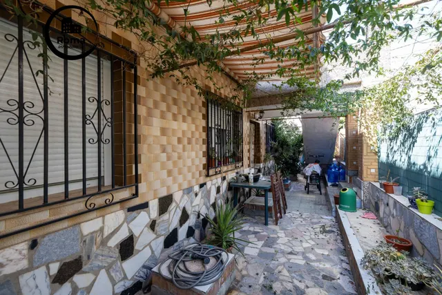 Casa con 3 viviendas independientes en una sola finca - foto 5